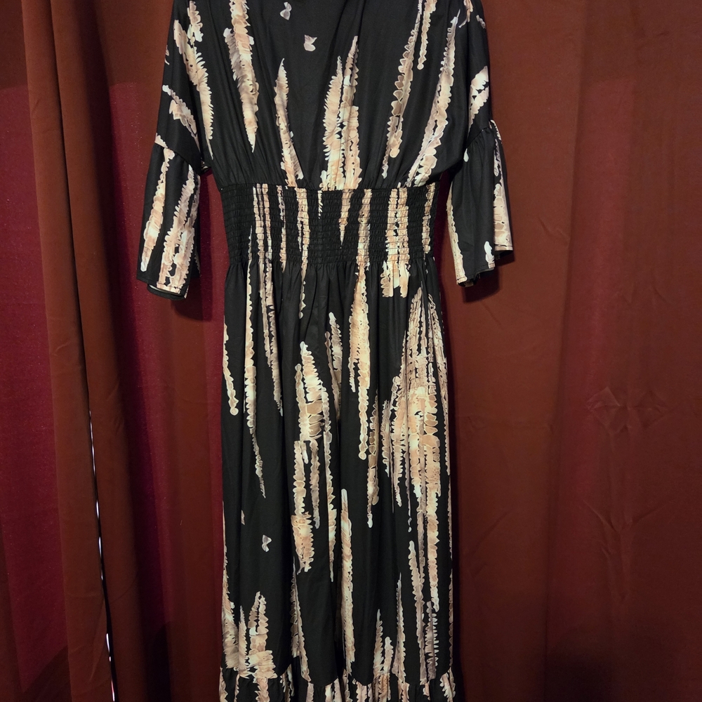 Chic Black and Cream Long Sleeve Dress